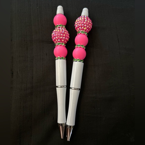 Stylish Handmade Alpha Kappa Alpha Inspired Beaded Pen ๐๏ธ - Picture 5 of 5